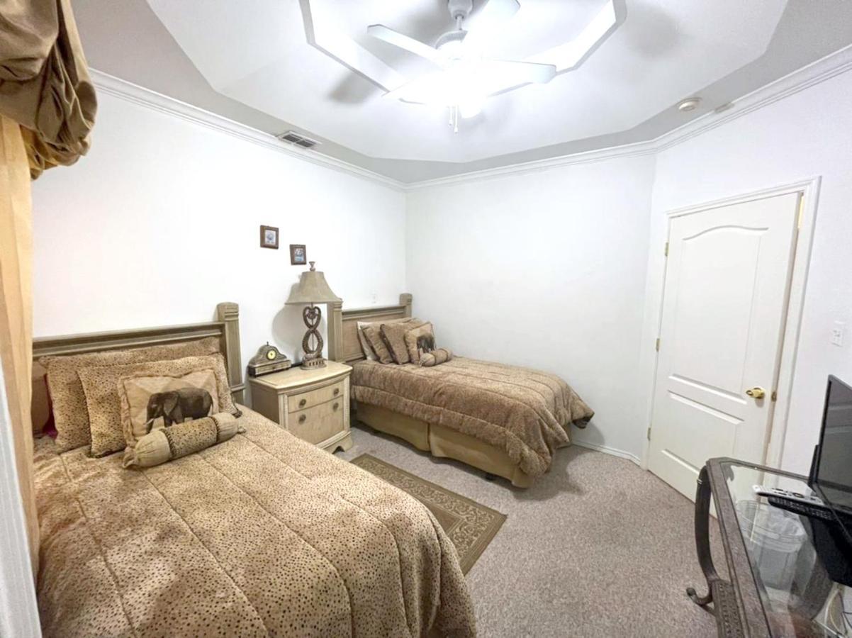 Beautifully Furnished 3Bd 2Br Pool Gated Condo In Mcallen, Tx ファー エクステリア 写真